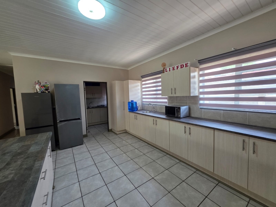 To Let 3 Bedroom Property for Rent in Noordhoek Free State